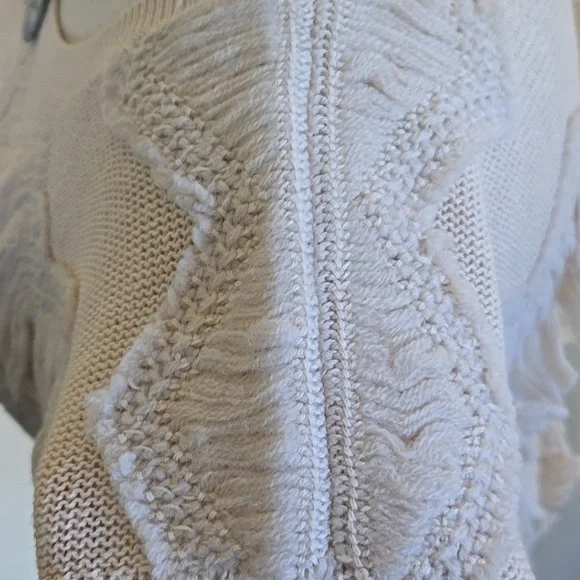 Anthropologie Little Yellow Bird Short-Sleeve Yarn Fringe Sweater Cream EUC - M - Picture 7 of 10